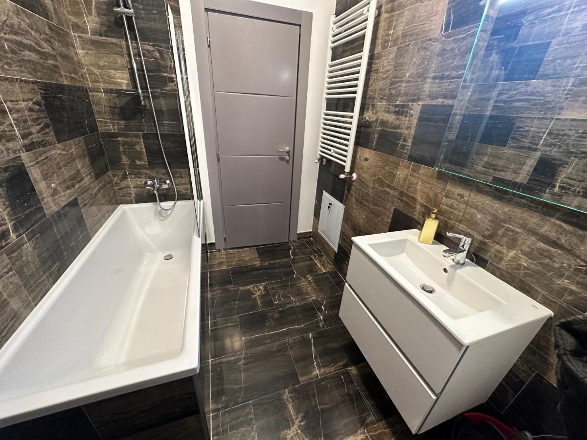 Industrial Touch - Designed Iasi Exterior foto